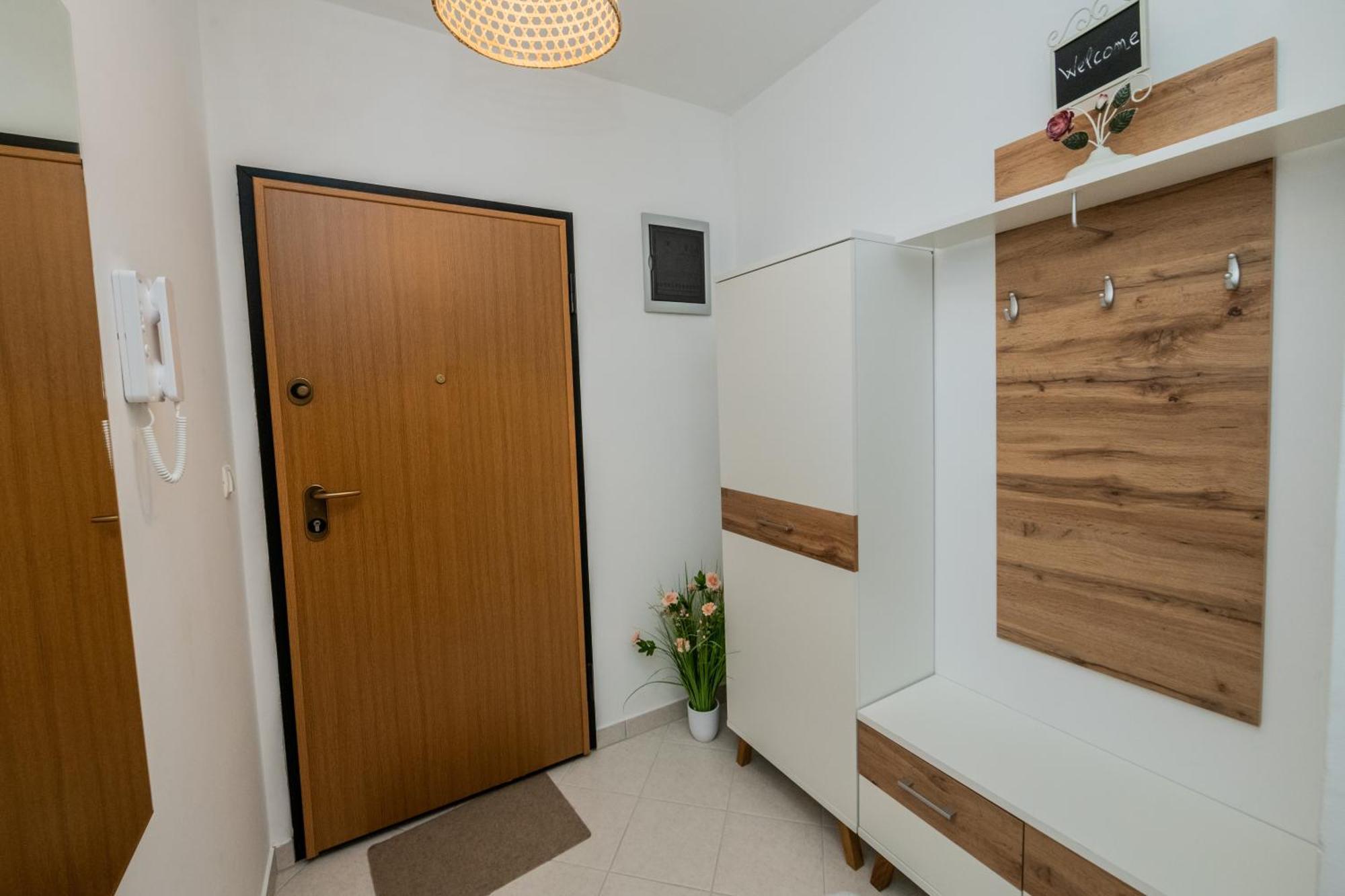 Sun Island Apartment トロギール エクステリア 写真